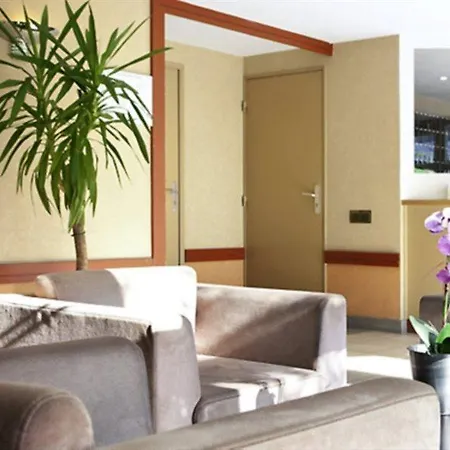 아다지오 액세스 파리 생 드니스 플레예 아파트호텔 3*